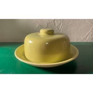 Bauer Mission (Monterey) Moderne Round Butter Dish w/ Lid Chartreuse